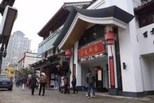 從無(wú)到有，從“吃飯”到“上廁所”50億到4萬(wàn)億，中國(guó)餐飲的飛馳七十年【重慶火鍋底料批發(fā)】
