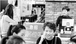 直播賣(mài)衣服能賣(mài)到上萬(wàn)，延續(xù)“媽媽的味道”應(yīng)該也行【重慶火鍋底料廠家】