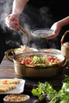百勝中國加碼中餐，完成對黃記煌控股權(quán)收購，推動其創(chuàng)新轉(zhuǎn)型【重慶火鍋底料廠家直銷】