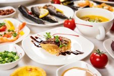 下半年如何打贏餐飲“復(fù)蘇戰(zhàn)”？3萬(wàn)人相約成都，共探破局之法【重慶最大的火鍋底料廠】