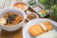 吃蔥油拌面的哲學?【重慶火鍋底料廠家排名】