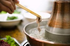 現(xiàn)炒”快餐是機(jī)遇還是坑？【重慶火鍋底料批發(fā)商城】