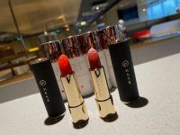 做彩妝、推耳飾、出包包……海底撈的“無(wú)邊界”有多厲害？